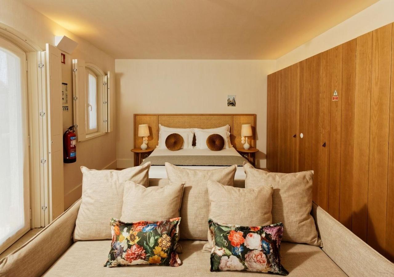 Montebelo Vista Alegre Ilhavo Hotel Extérieur photo A bedroom at the hotel